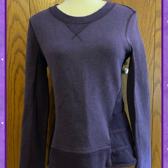 Rare Lululemon Peplum Sweat-shirt Top - Picture 1 of 3